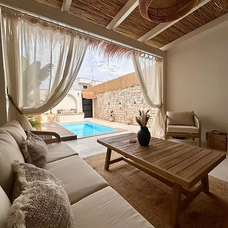 Midi Pool Villa & Spa Veglie Exterior photo