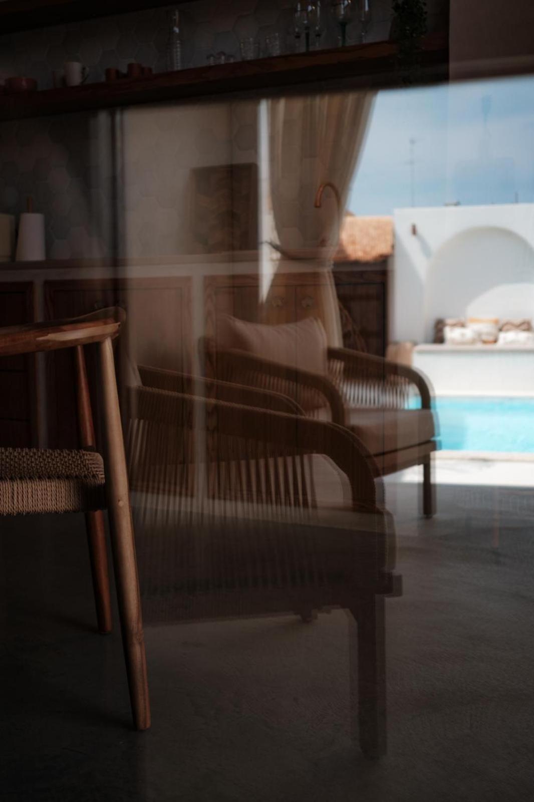 Midi Pool & Villa